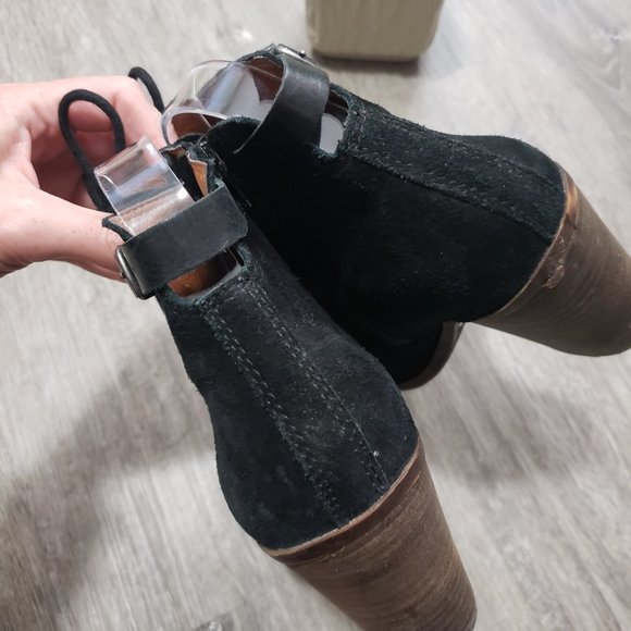 Lucky Brand Echoh Black Suede Booties Sz 8 - Picture 8 of 9